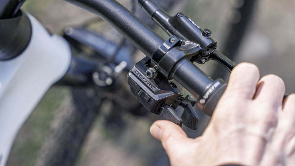 Radiaca páčka Shimano Deore Di2 - bezdrôtový ovládač